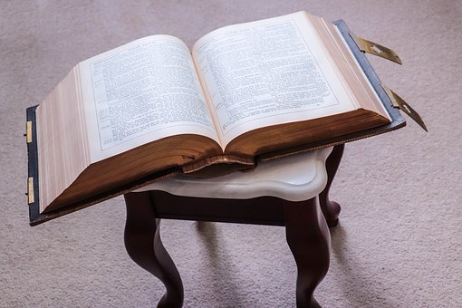 bible-3392758__340