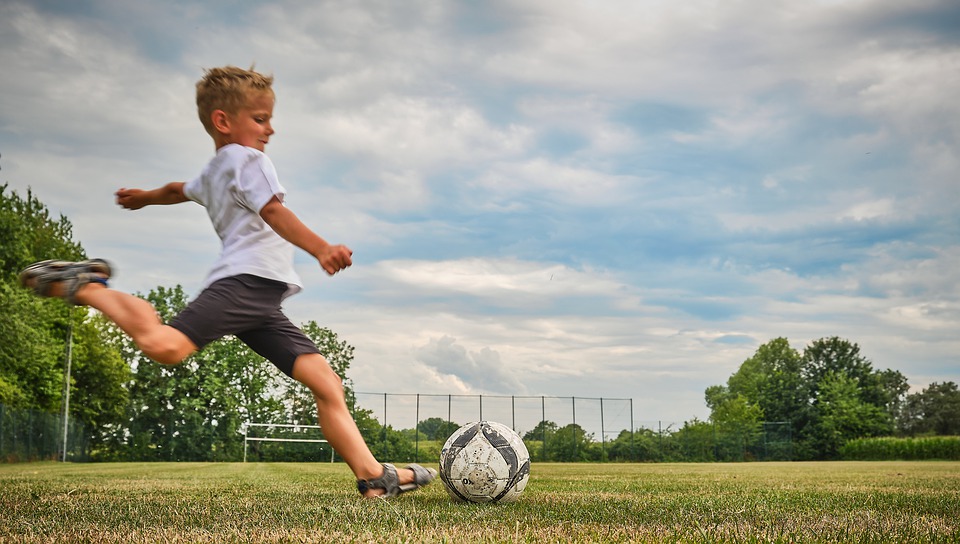 football-4392446_960_720